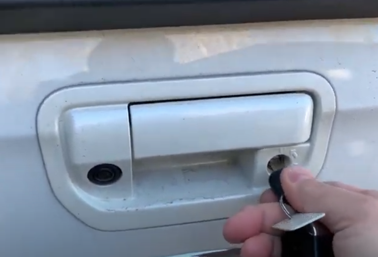 Honda OEM Ridgeline Tailgate Lock Handle Kit w Cover - Fits 2016 to 2019