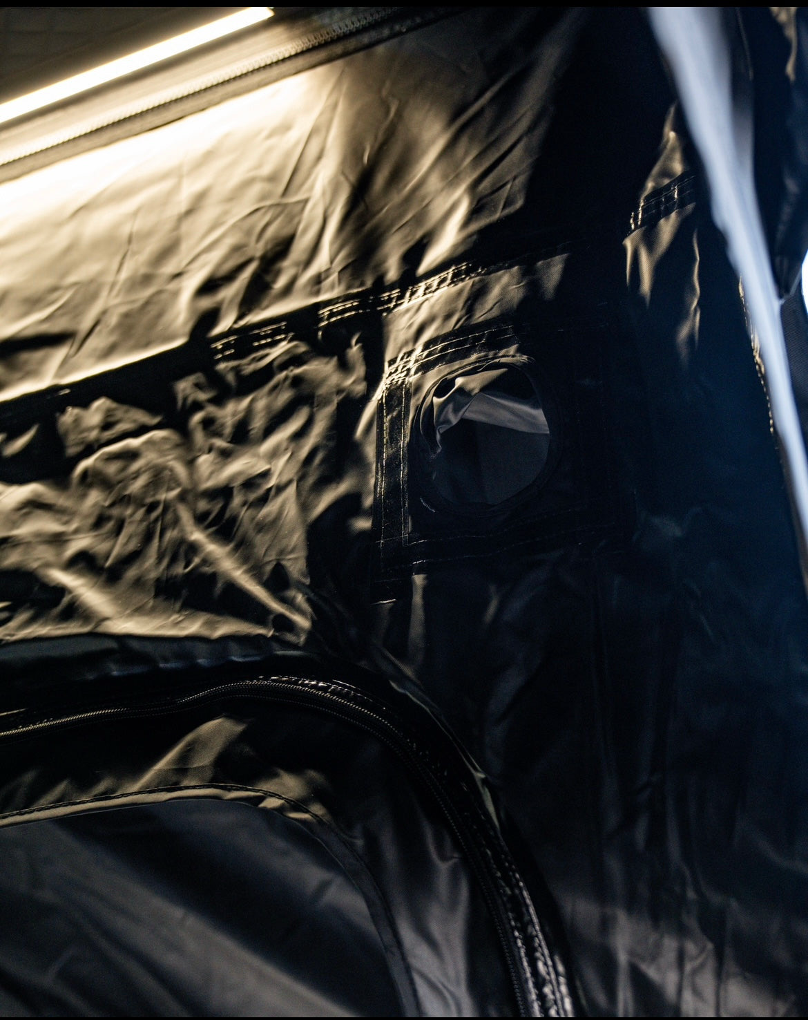 STERLING ADVENTURE CO Wasatch Lite Aluminum Hardshell Rooftop Tent