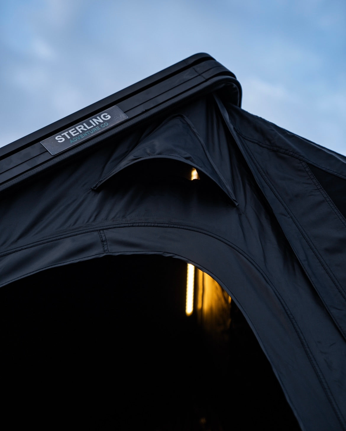 STERLING ADVENTURE CO Wasatch Lite Aluminum Hardshell Rooftop Tent