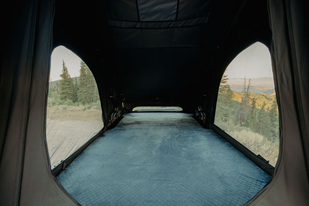 STERLING ADVENTURE CO Wasatch Aluminum Double Channel Rooftop Tent