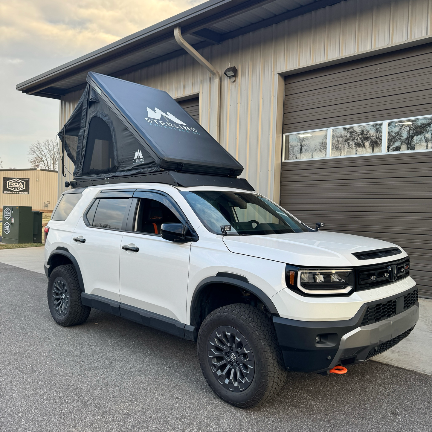 STERLING ADVENTURE CO Wasatch Lite Aluminum Hardshell Rooftop Tent