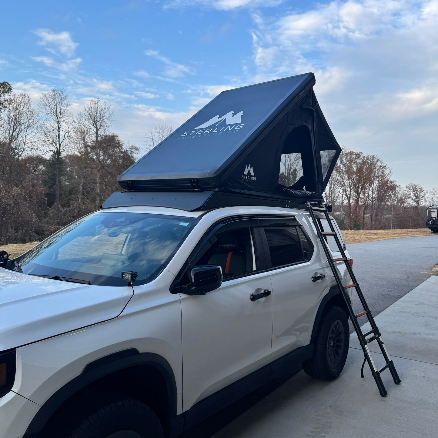 STERLING ADVENTURE CO Wasatch Lite Aluminum Hardshell Rooftop Tent