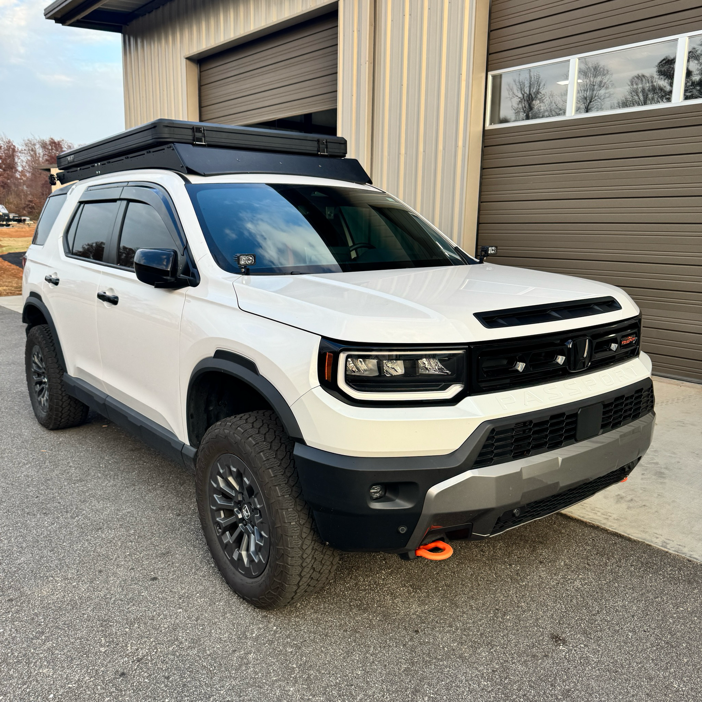 STERLING ADVENTURE CO Wasatch Lite Aluminum Hardshell Rooftop Tent